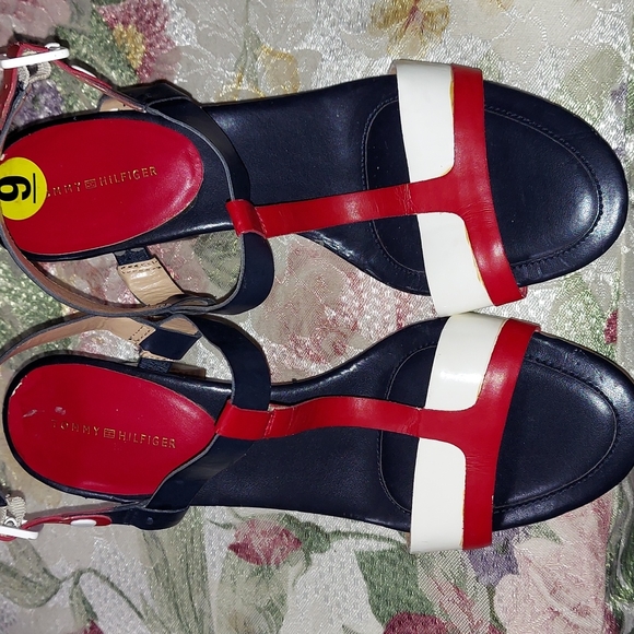 Tommy Hilfiger Red White & Blue Chunky Heel Ankle Strap Sandals Sz 9 - Picture 8 of 12